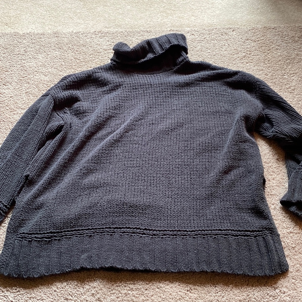 Aerie turtleneck sweater